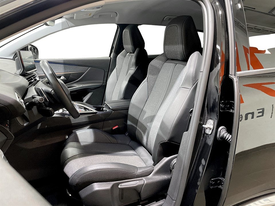 Bild på Peugeot 3008 Allure Hybrid4 300hk Aut AWD - B-KAMERA, CARPLAY