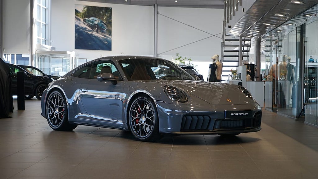Porsche 911 992.2 Carrera GTS
