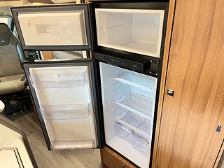 Husbil-halvintegrerad Adria CORAL SUPREME 670 SLT 18 av 29