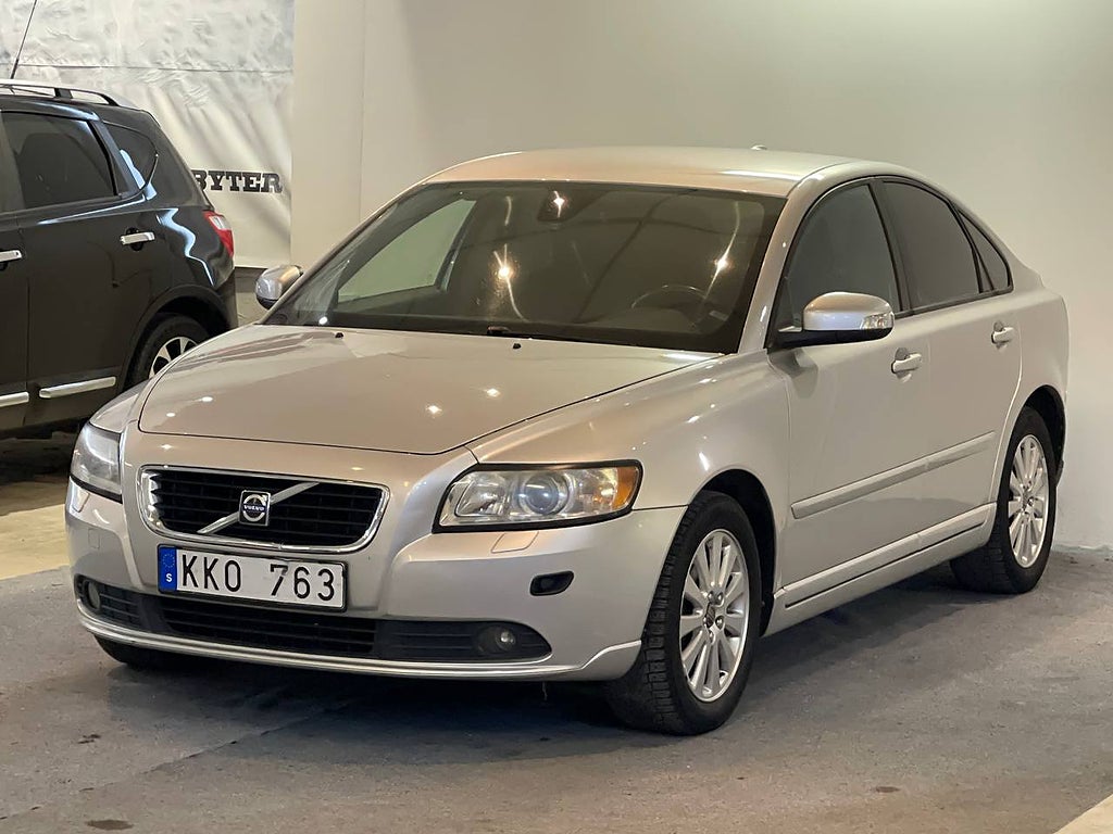 Volvo S40 1.8 FLEXIFUEL MOMENTUM GPS NY BESIKTAD NY SERVAD