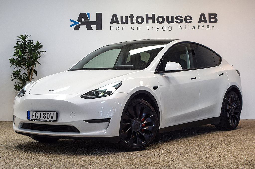 Tesla Model Y Performance 534HK FSD Svensksåld Leasebar