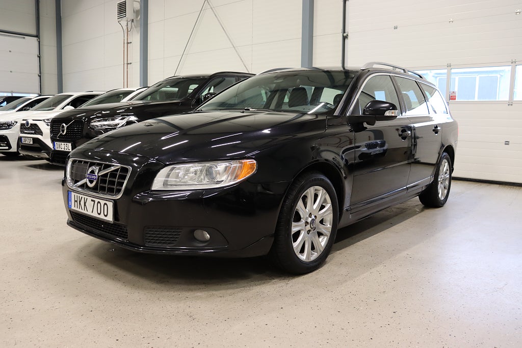 Volvo V70 2.5T Summum Dragkrok Läder Keyless Kamrembytt 231hk
