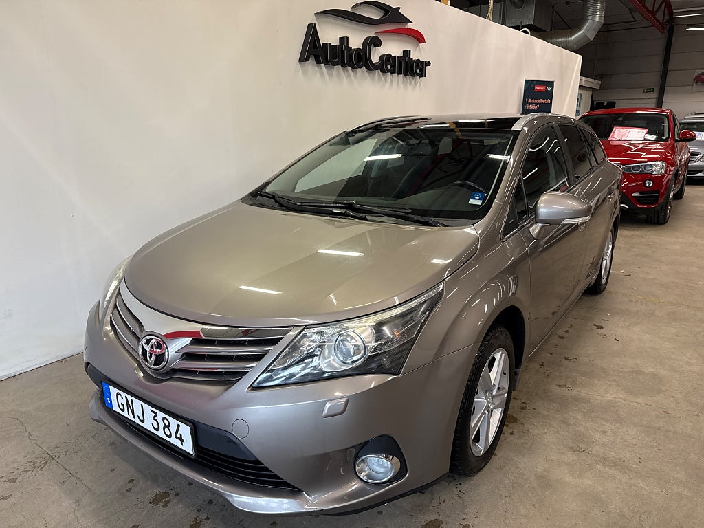 Toyota Avensis 1.8 Kombi Automat Panorama