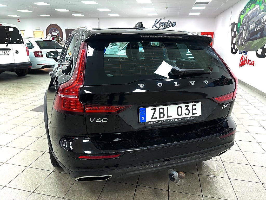 Volvo V60 Cross Country B4 AWD NAV,Harman-Kardon,1Brukare,Momsbil 