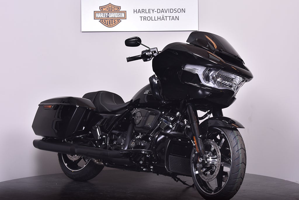 Harley-Davidson Road Glide SPARA 39 550:- Omgående lev