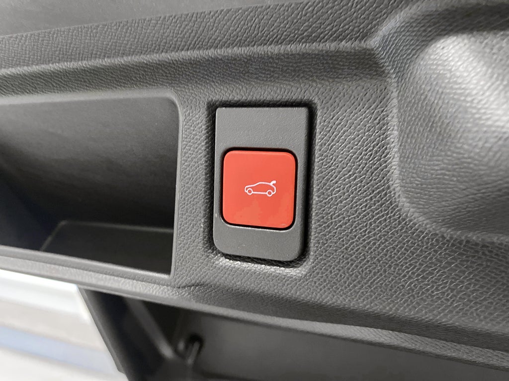 Opel Grandland GS Hybrid 145HK 1.2 (Focal ljudanläggning) (dragkrok) – bild 16