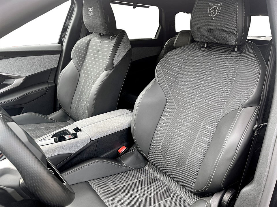 Bild på Peugeot 5008 GT Hybrid 145hk Aut 7-SITS B-KAMERA CARPLAY