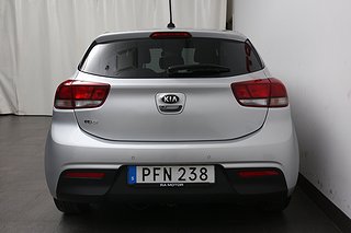 Halvkombi Kia Rio 5 av 20