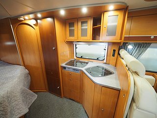 Husbil-halvintegrerad Dethleffs Esprit RT 5 av 15