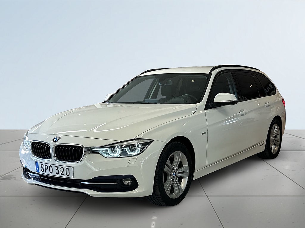 BMW 320D xDrive Touring Sport line Mvärme Drag Navi S&V Rattvärm