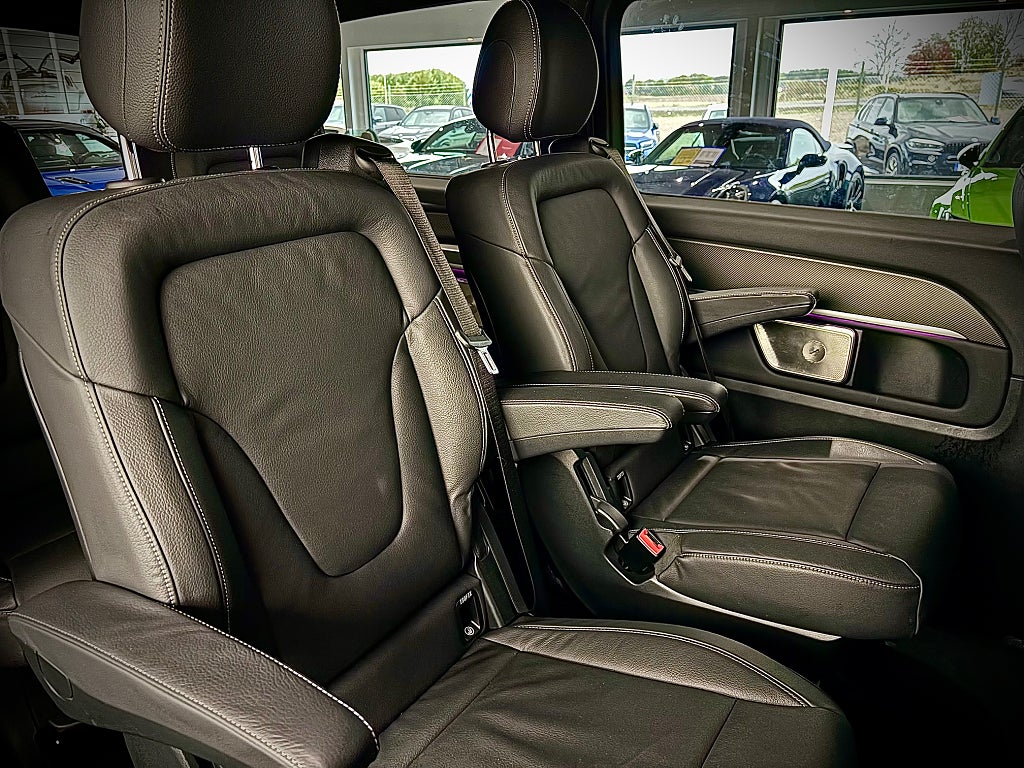 Mercedes-Benz V 300d 4MATIC AMG Läder Värmare El-dörrar 6sits - bild 6