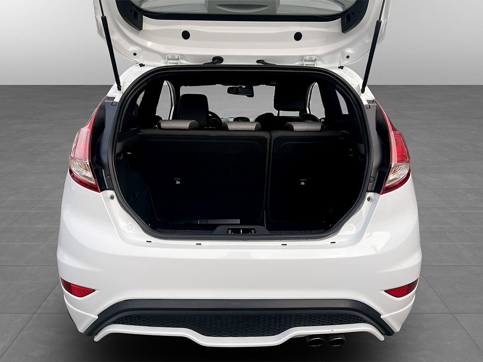 Bild på Ford Fiesta ST 3D 182hk FARTHÅLLARE BLUETOOTH
