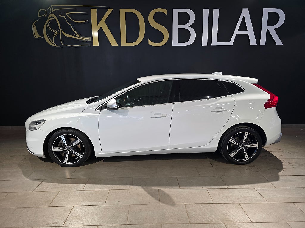 Volvo V40 T2 Geartronic Momentum, R-Design 122hk | Värmare