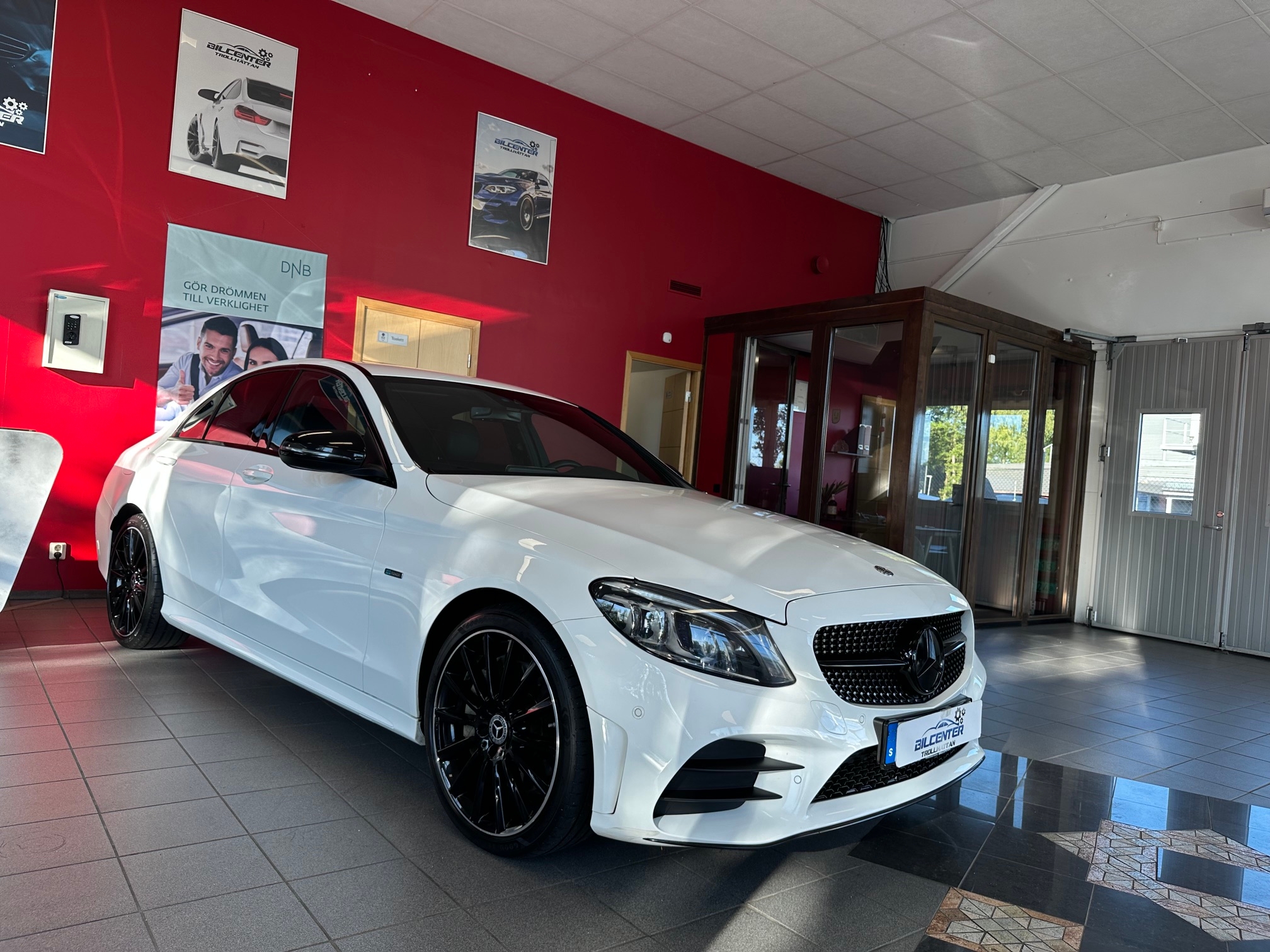 Mercedes-Benz C 300 de AMG Line Night 2020, kuva 2/10