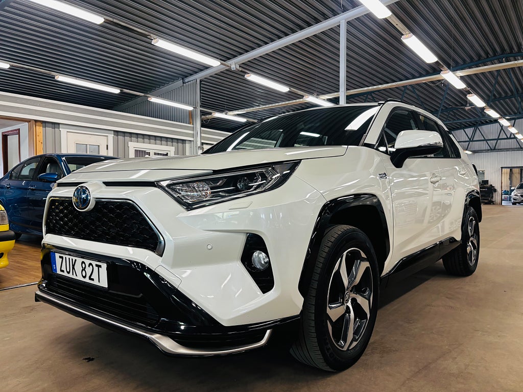 Toyota RAV4 Plug-in Hybrid E-CVT Active Euro 6