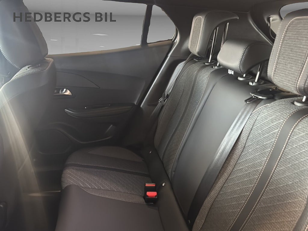 Peugeot 2008 Allure 1.2 PureTech 130HK AUT thumbnail