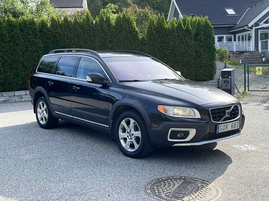Volvo XC70 D5 AWD Manuell, 205hk, Momentum, 2010, nybesiktad