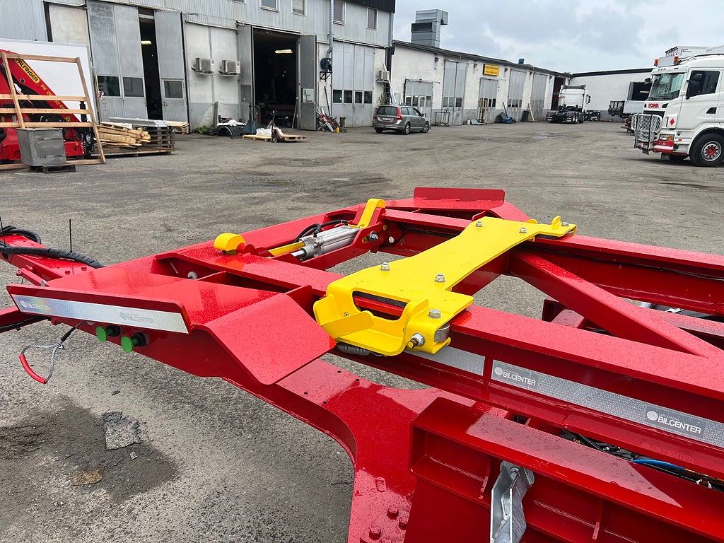 Övriga Bilcenter's 4 Axlade lastväxlarvagn med glider