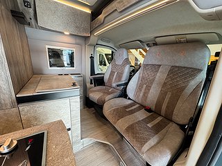 Husbil-halvintegrerad Robeta Helios For Two 180HK AUT 2 av 26