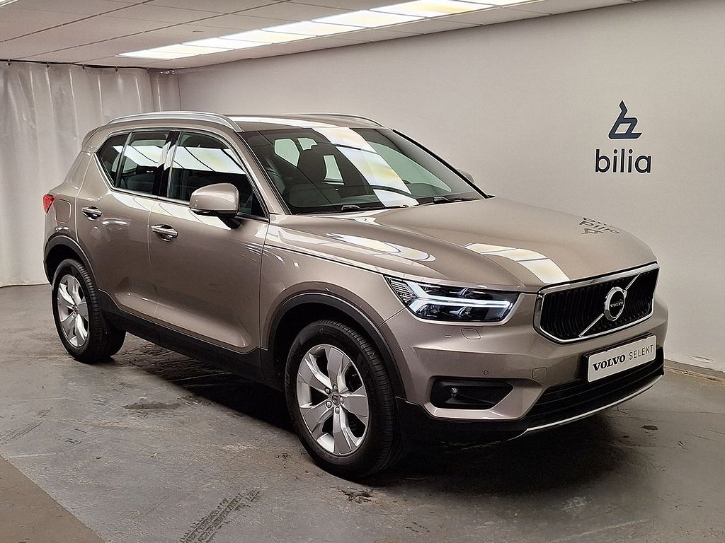 Volvo XC40 T2 FWD Momentum Advanced