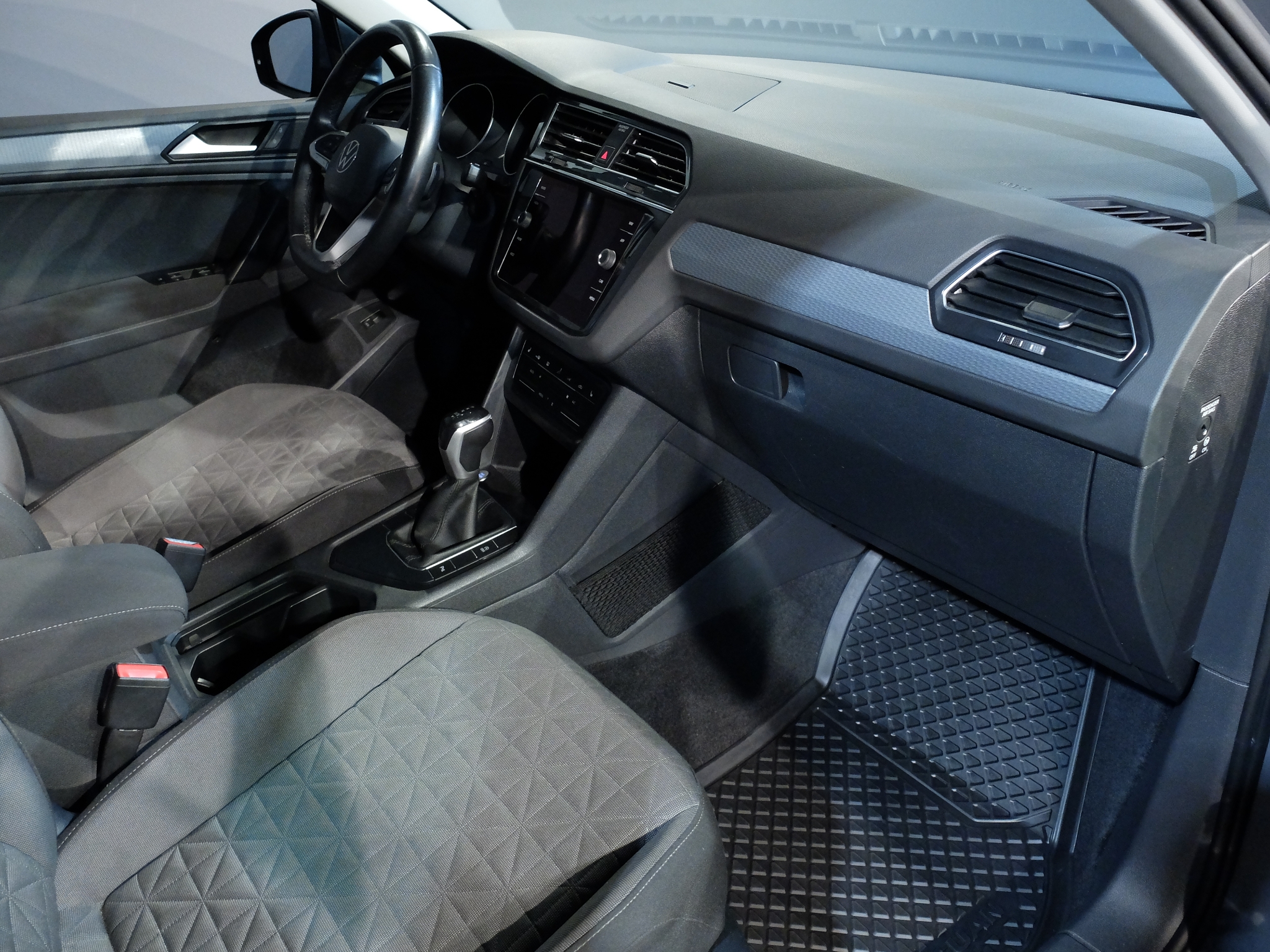 Volkswagen Tiguan 2022, bild 7/40