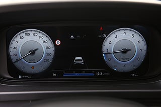Halvkombi Hyundai i20 10 av 15