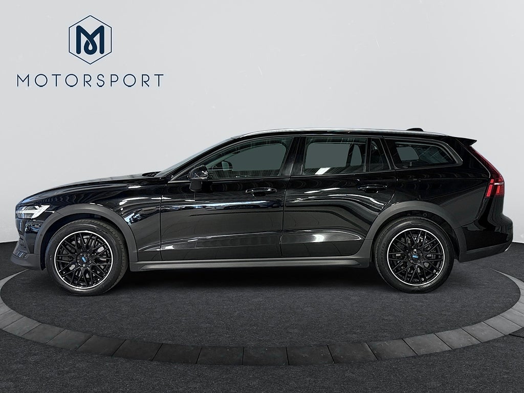 Volvo V60 Cross Country D4 AWD Aut DRAG Värmare Adap farth Carplay Navi bild 2