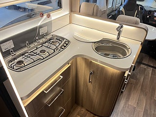 Husbil-integrerad Kabe TM I 760 LGB 17 av 31