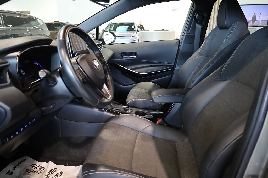 Toyota Corolla Touring Sports Hybrid e-CVT Style Kamera Rattvärme 2022