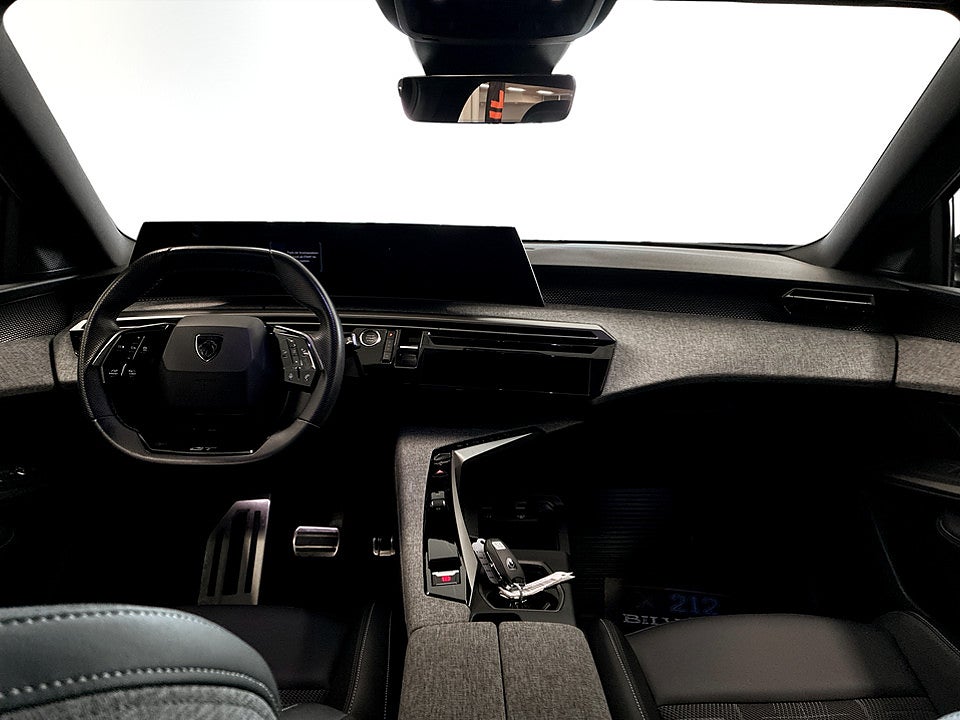 Bild på Peugeot 5008 GT Hybrid 145hk Aut 7-SITS B-KAMERA CARPLAY