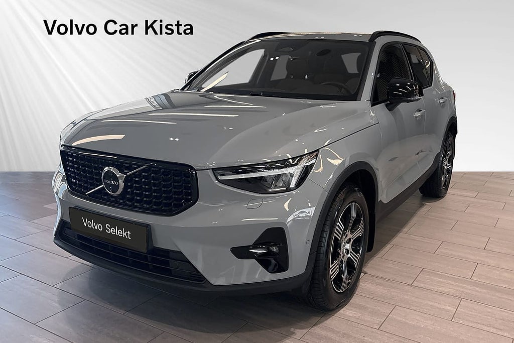 Volvo XC40 B3 FWD Bensin Plus Dark 360Kamera Carplay