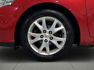 Toyota Auris 5-dörrar Valvematic Plus Drag Mvärm Extraljus S/V-hjul – bild 14