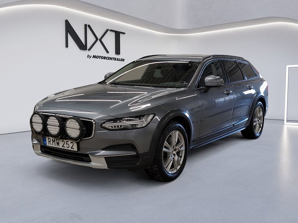 Volvo V90 Cross Country Business/AWD/Värmare/V-däck/Kamrem bytt