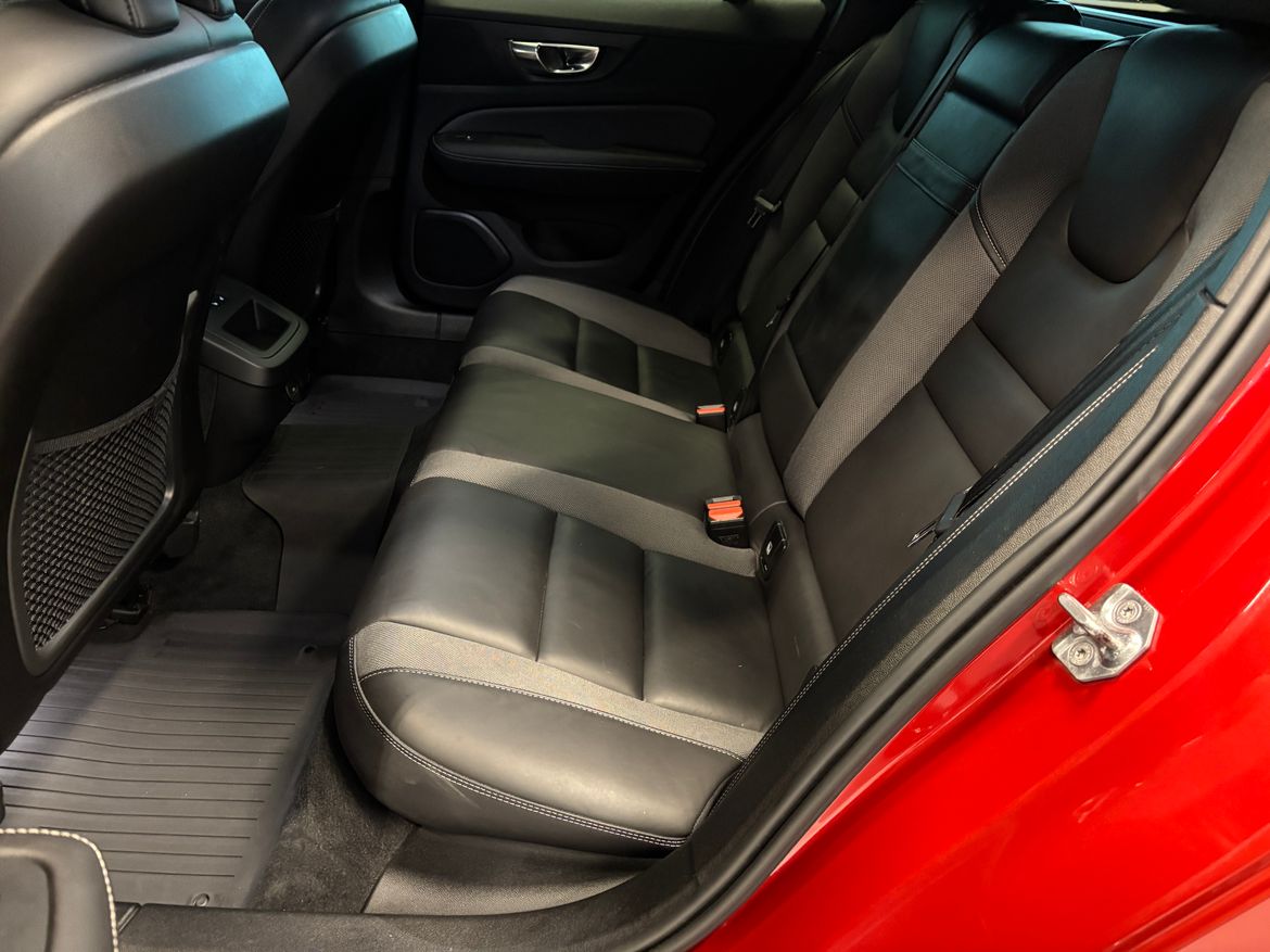 Volvo V60 D4 R-Design 2021, kuva 6/10