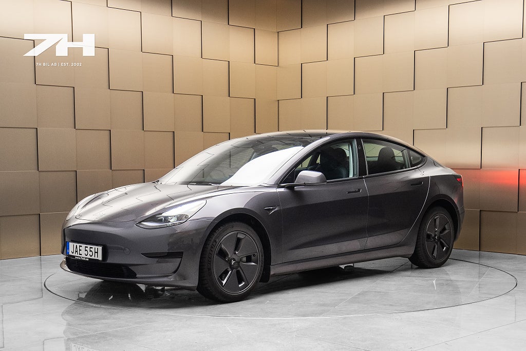 Tesla Model 3 Standard Range / Panorama / Autopilot