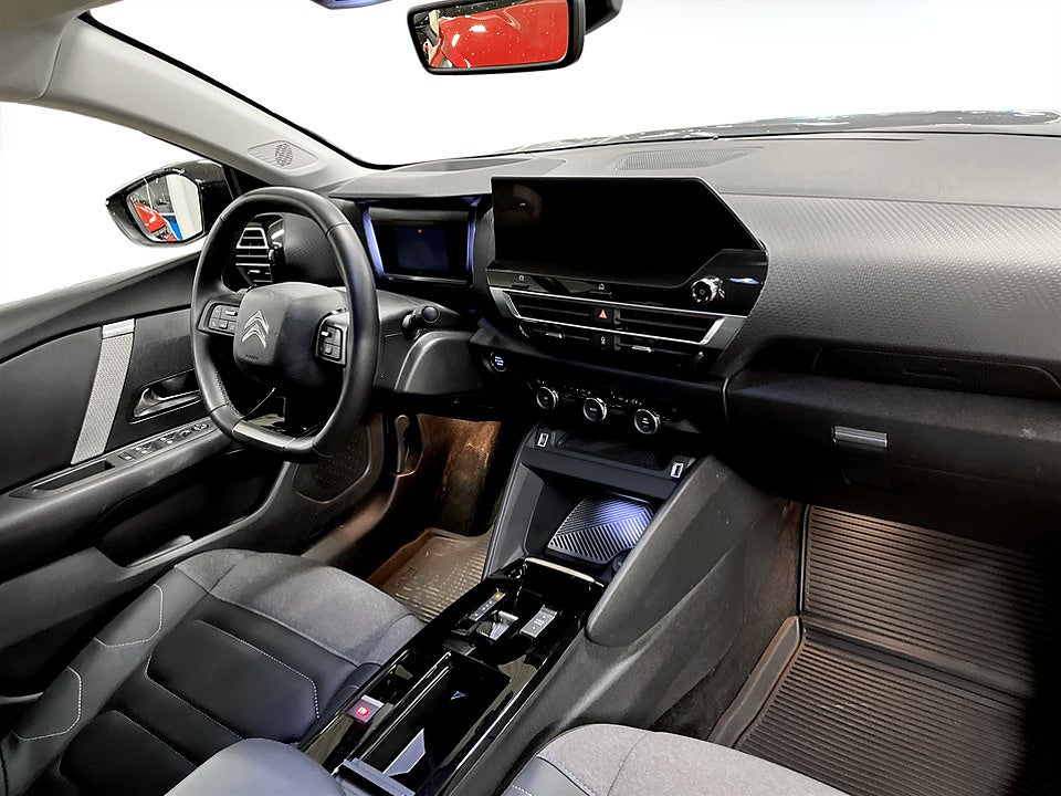 Bild på Citroën C4-X Shine 1.2 PT 130hk Aut B-KAMERA NAVI