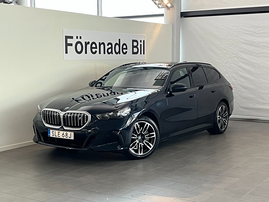 BMW i5 xDrive40 Touring M Sport Rattvärme Drive Assist Plus