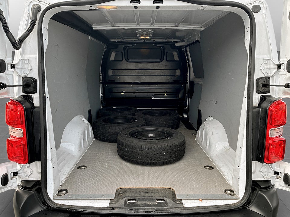Bild på Opel Vivaro Business 2.0 BHDi 145hk Aut L3 B-KAMERA WEBASTO DRAG