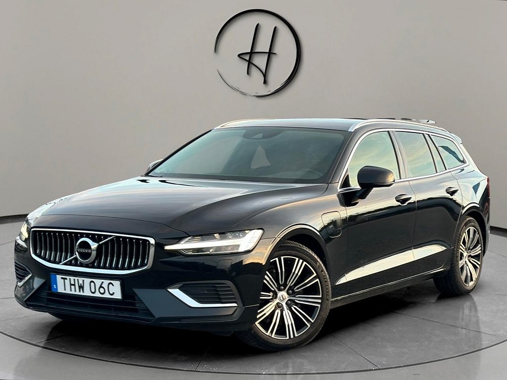 Volvo V60 Recharge T6 AWD Geartronic Momentum Drag Keyless