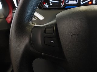 Halvkombi Peugeot 208 17 av 20