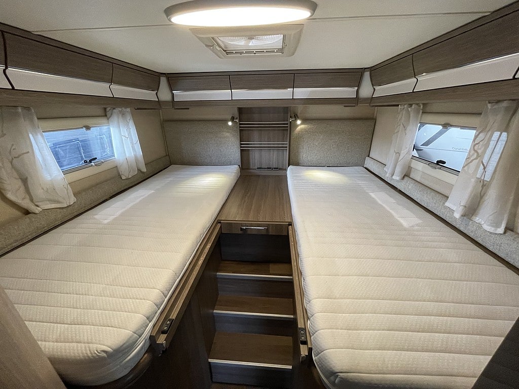 Kabe TMC 740 LGB /ALDE/B-körkort/Solcell/Långbäddar/Garage/Backkamera - Kabe