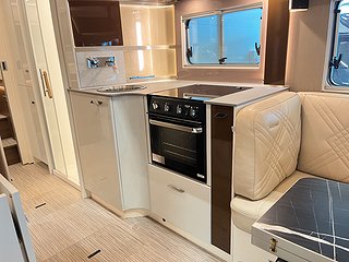 Husbil-integrerad Bürstner ELEGANCE 910 16 av 34