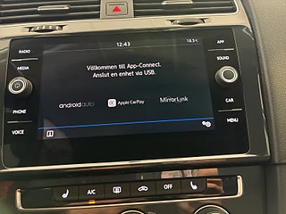Volkswagen Golf 5-dörrar 1.6 TDI Base Mvärme Bkamera Drag CarPlay S&V – bild 15
