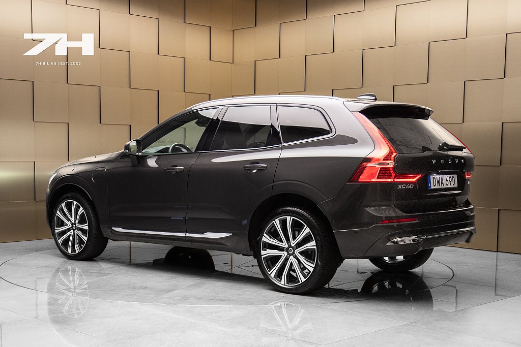 Volvo XC60 T6 Plug-In AWD Plus Bright Edition / Luftfjädring / B&W