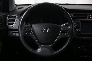 Halvkombi Hyundai i20 12 av 19