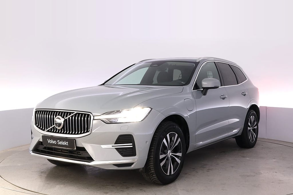 Volvo XC60 Recharge T6 Core Edition DRAG LJUSPKT 360