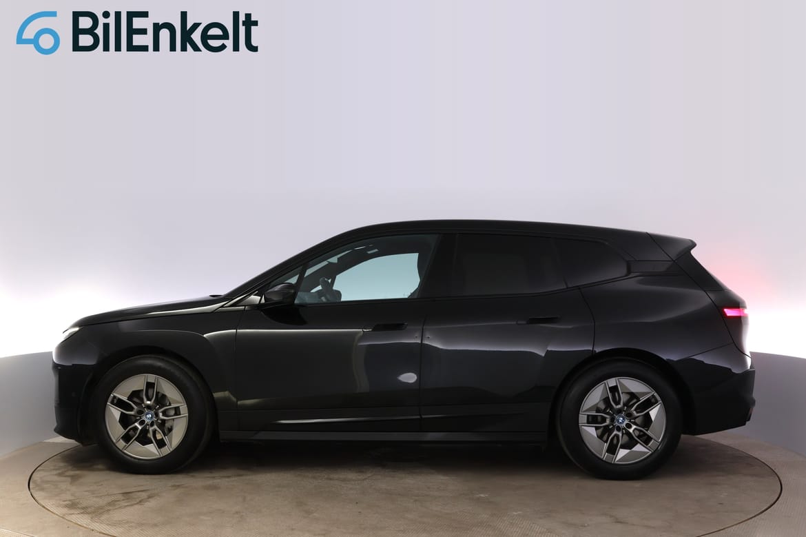 BMW iX xDrive40 Sky Lounge Pano 2022, bild 5/64