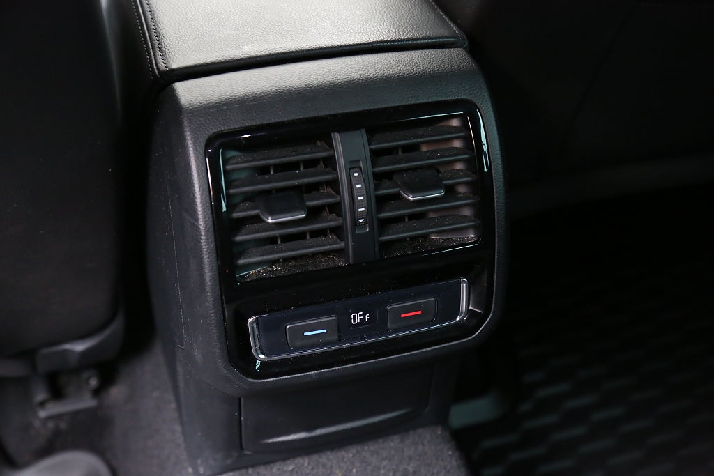 Volkswagen Passat GTE 218hk DSG Sportscombi Navi Kamera Drag 2020