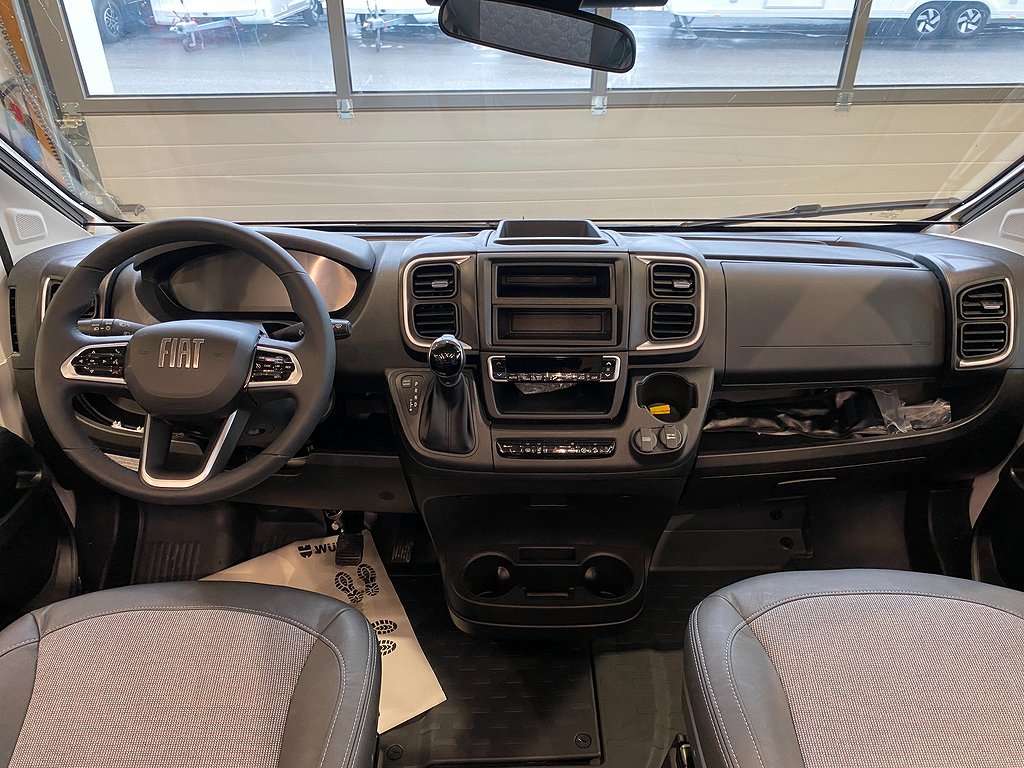 Adria Coral 670 DL Plus  3500 kg / Face to Face / Aut 140hk - Adria