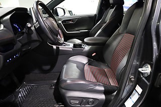 SUV Toyota RAV4 9 av 22